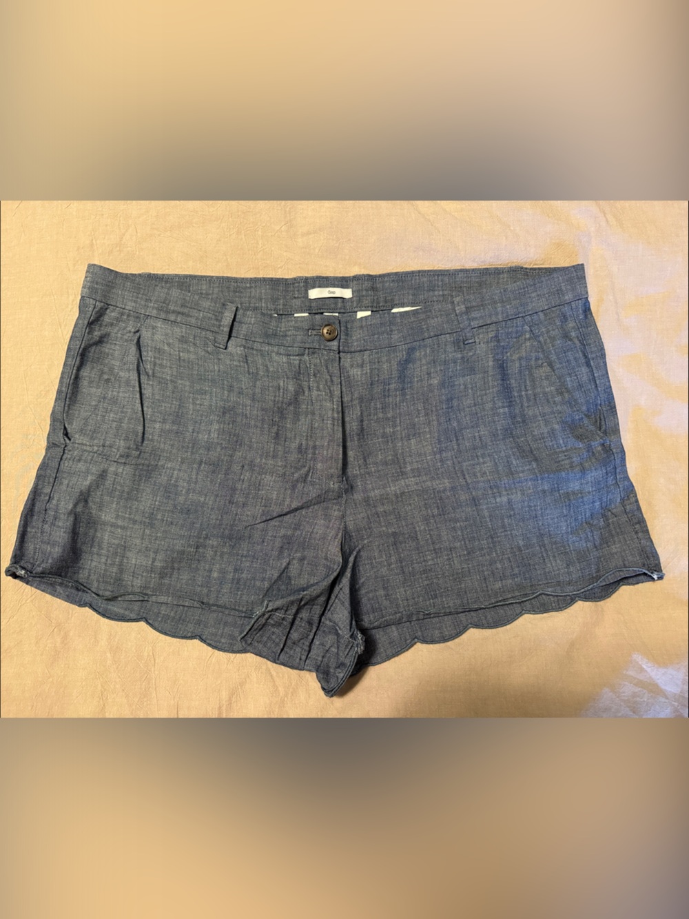 Gap Scalloped Hem Shorts